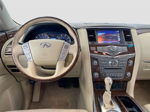 Used 2016 INFINITI QX80 4WD w/ Driver's Assistance Package image 2