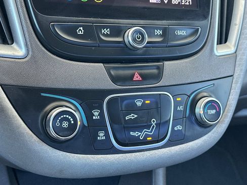 Used 2019 Chevrolet Malibu LS FWD image 19
