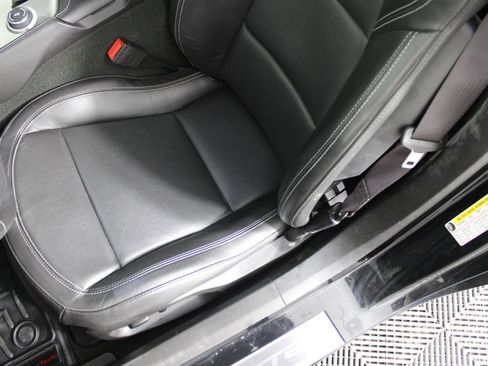 Used 2017 Chevrolet Corvette Stingray Coupe w/ Carbon Flash Badge Package image 29