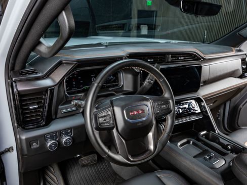 Used 2024 GMC Sierra 2500 AT4 w/ AT4 Premium Plus Package image 15