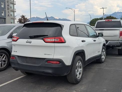 Used 2016 Jeep Cherokee Sport AWD/4WD image 2