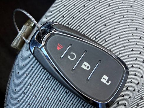 Used 2025 Chevrolet Trax LT w/ LT Convenience Package image 23