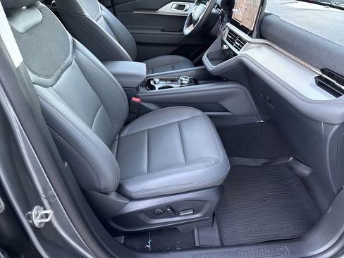 New 2026 Ford Explorer Active w/ Active Comfort Package RWD image 23