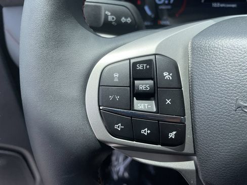 New 2026 Ford Explorer Active w/ Active Comfort Package RWD image 28