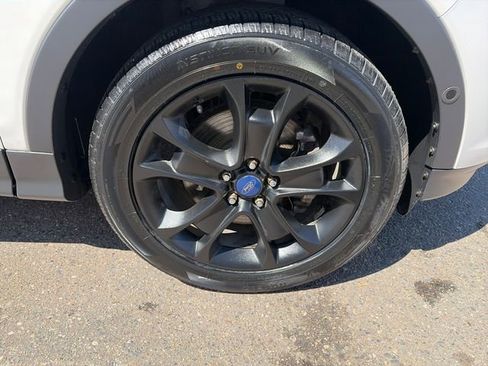 Used 2016 Ford Escape Titanium w/ Equipment Group 301A AWD/4WD image 15