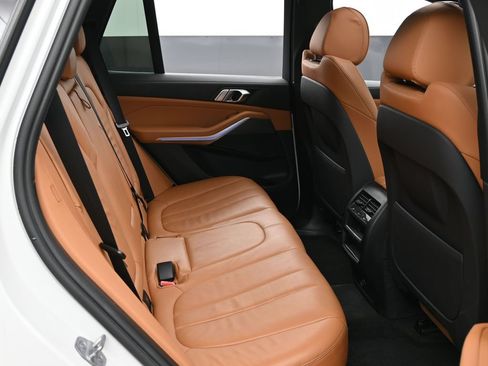 Used 2022 BMW X5 xDrive40i AWD/4WD image 34