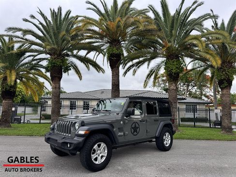 Used 2019 Jeep Wrangler Unlimited Sport S AWD/4WD image 7