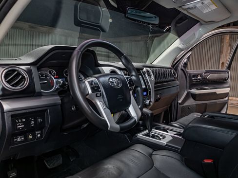 Used 2017 Toyota Tundra Platinum AWD/4WD image 12