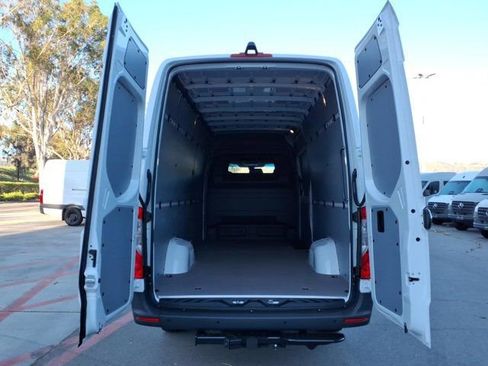 New 2026 Mercedes-Benz Sprinter 2500 image 20