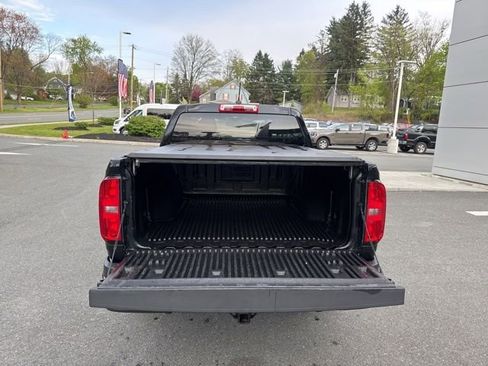 Used 2020 Chevrolet Colorado LT AWD/4WD image 9