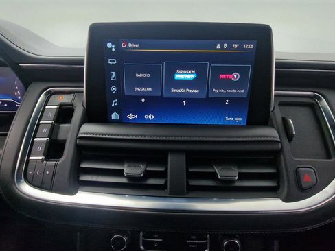 Used 2023 Chevrolet Suburban LT image 18