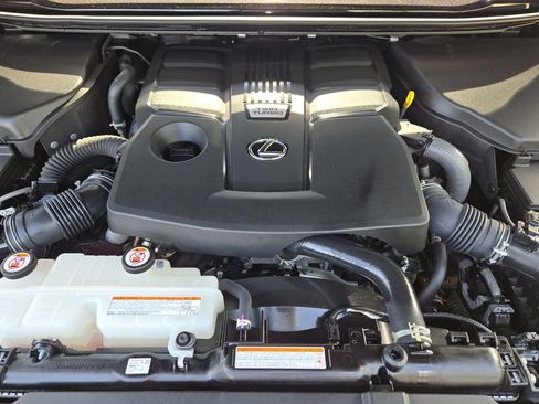 Certified 2024 Lexus GX 550 w/ Accessory Package (Z1) AWD/4WD image 31