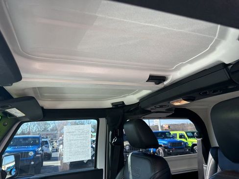 Used 2017 Jeep Wrangler 75th Anniversary image 21