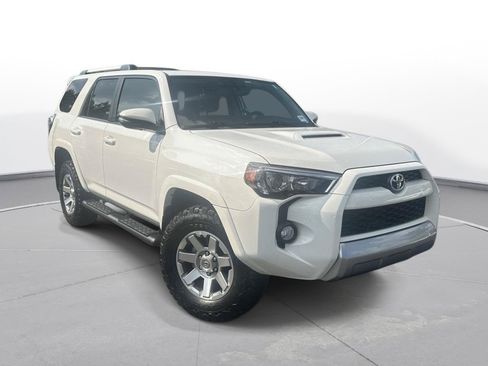 Used 2016 Toyota 4Runner Trail AWD/4WD image 4