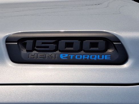 Used 2021 RAM 1500 Big Horn AWD/4WD image 4
