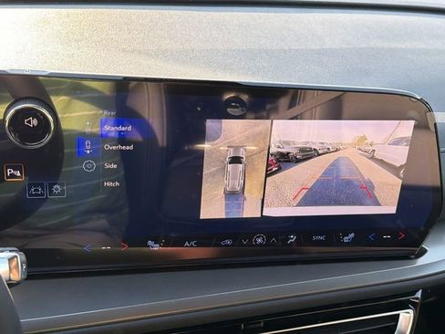 New 2026 Chevrolet Traverse LT w/ Driver Confidence Package image 25