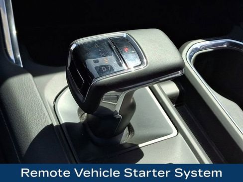 Used 2024 GMC Sierra 1500 Denali w/ Technology Package AWD/4WD image 11