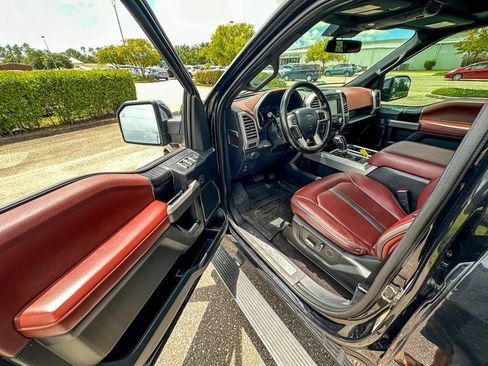 Used 2019 Ford F150 Platinum w/ Equipment Group 701A Luxury image 14