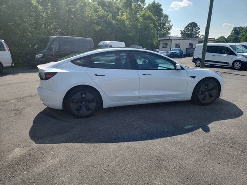 Used 2023 Tesla Model 3 Standard Range RWD image 6