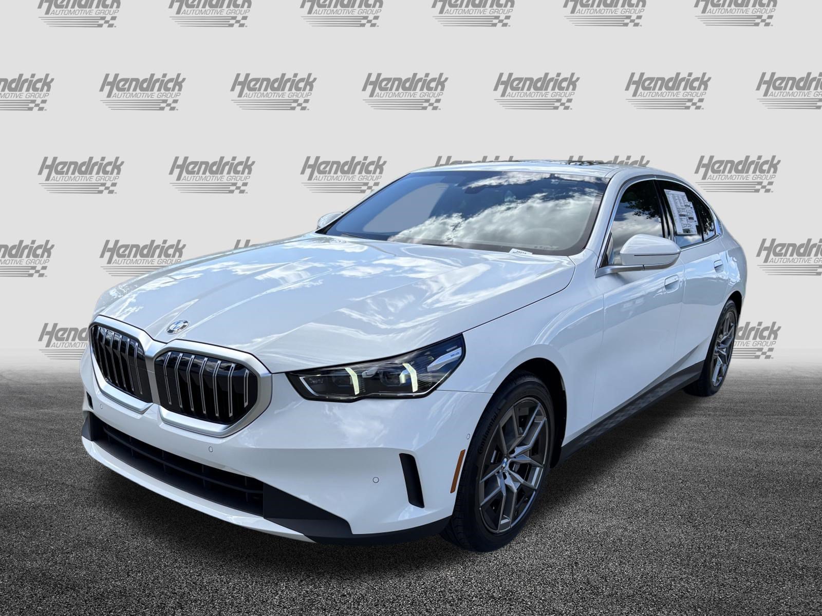Certified 2026 BMW 530i xDrive AWD/4WD image 5