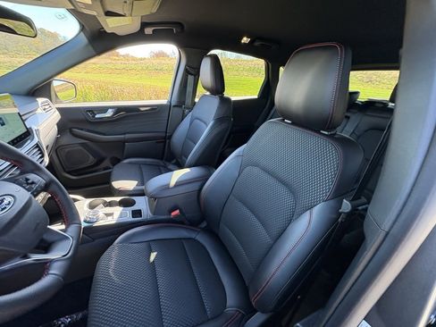 New 2026 Ford Escape ST-Line w/ Tech Pack #1 image 40