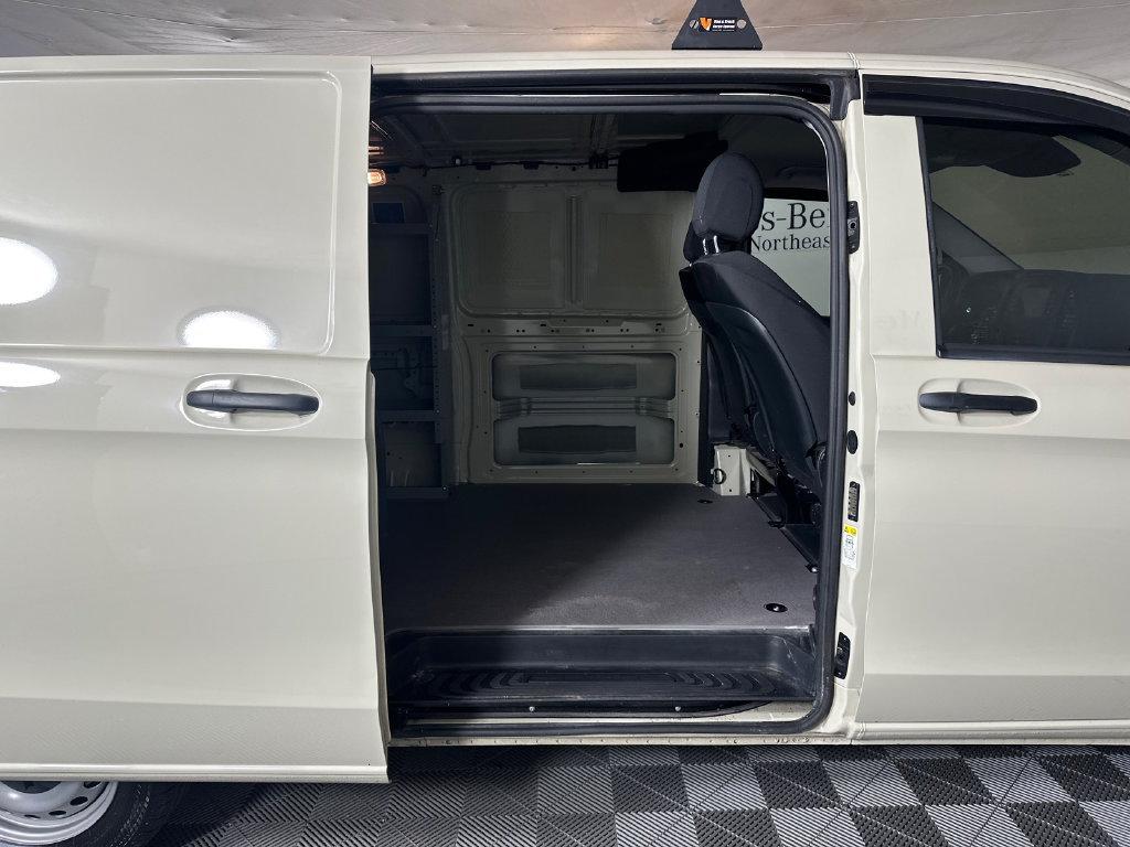 Used 2023 Mercedes-Benz Metris image 15