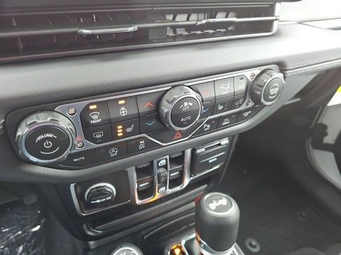 New 2025 Jeep Wrangler Sahara w/ Safety Group image 25