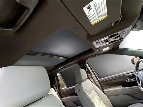 Used 2024 Chevrolet Tahoe Z71 w/ Luxury Package image 20