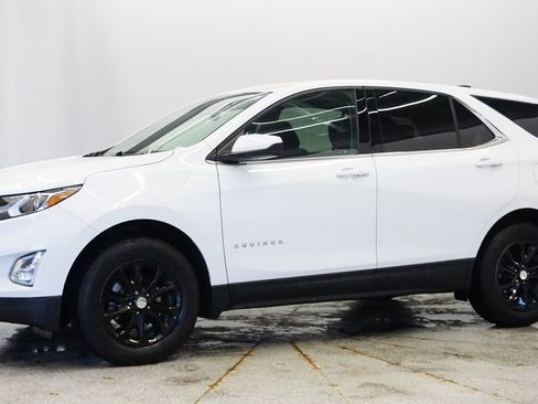 Used 2020 Chevrolet Equinox LT image 2