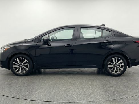 Used 2025 Nissan Versa SV image 5