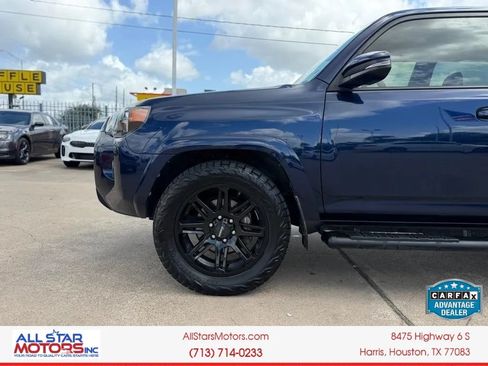 Used 2021 Toyota 4Runner SR5 Premium w/ Moonroof Package RWD image 4