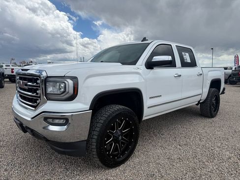 Used 2018 GMC Sierra 1500 SLT AWD/4WD image 4