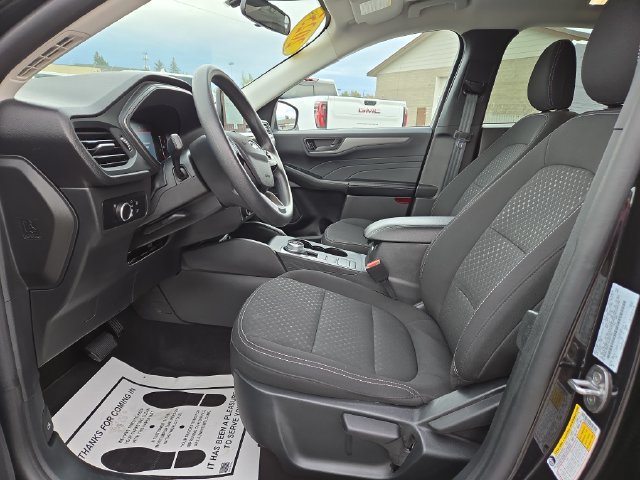 Used 2025 Ford Escape Active AWD/4WD image 3