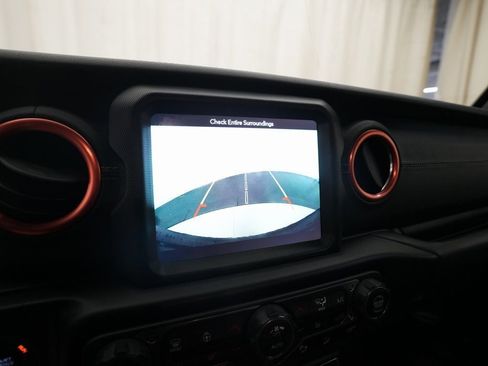 Used 2019 Jeep Wrangler Unlimited Sahara w/ Quick Order Package 24M Moab image 19