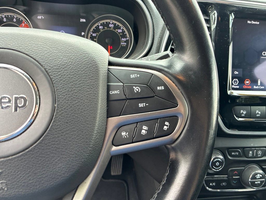 Used 2021 Jeep Cherokee Limited AWD/4WD image 29