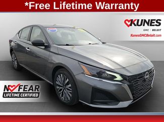 Used 2025 Nissan Altima 2.5 SV video 1