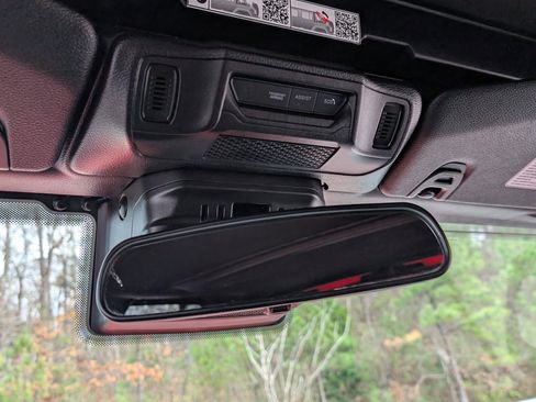 Used 2024 Jeep Wrangler Willys image 28