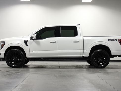 Used 2025 Ford F150 Lariat w/ Equipment Group 502A High AWD/4WD image 7