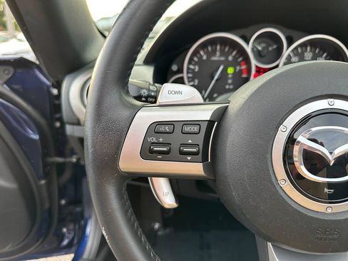 Used 2010 MAZDA MX-5 Miata Grand Touring w/ Premium Pkg RWD image 35