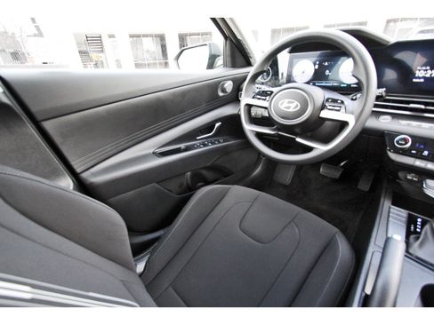 Used 2024 Hyundai Elantra SEL FWD image 9