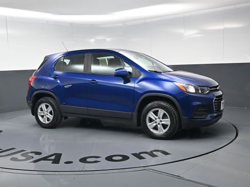 Used 2017 Chevrolet Trax LS w/ LPO, Protection Package image 2