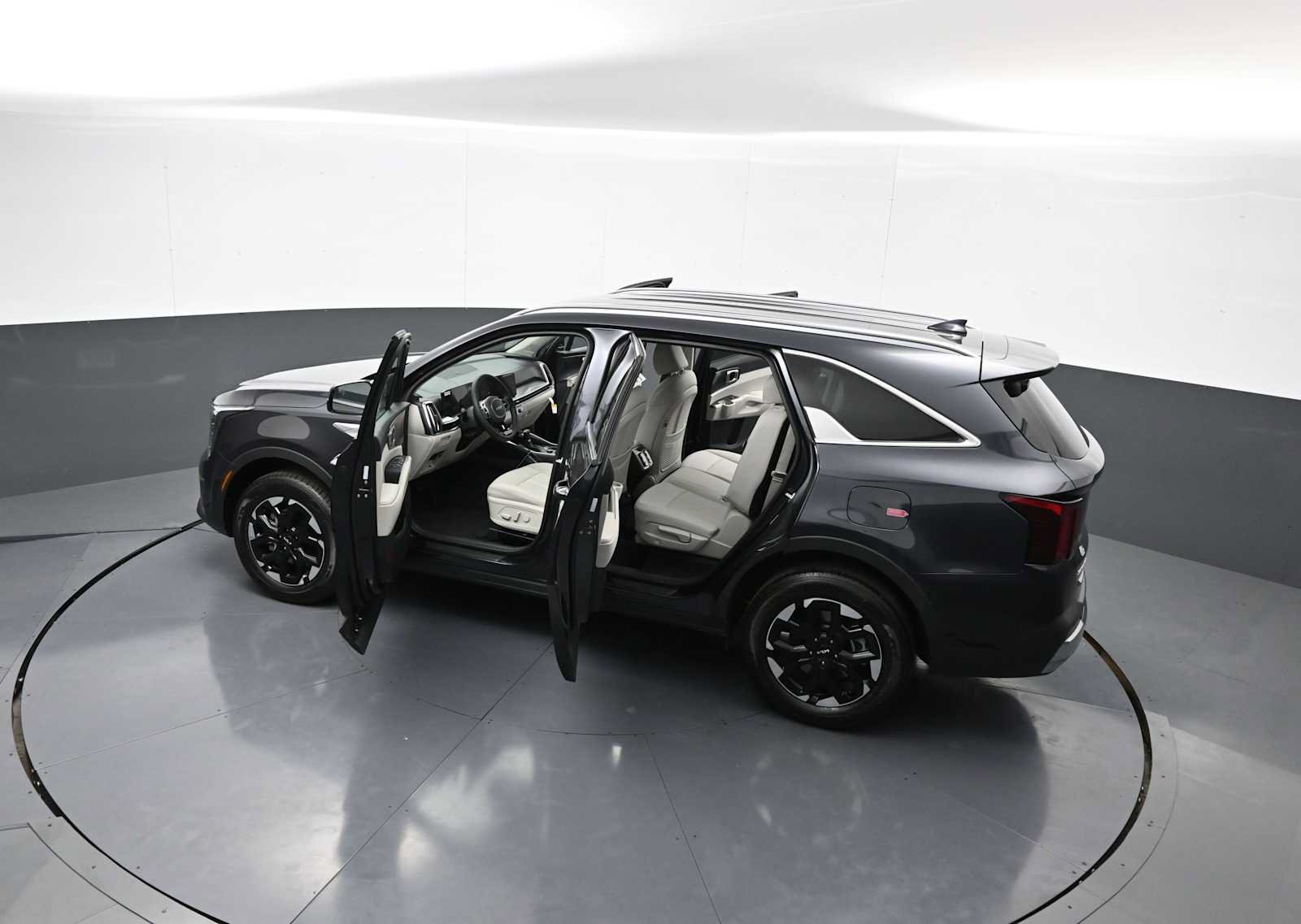 Used 2025 Kia Sorento S AWD/4WD image 43