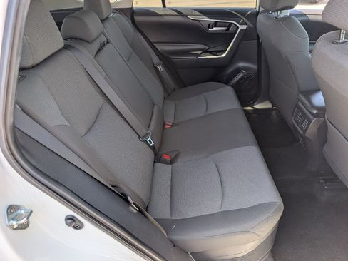 Used 2025 Toyota RAV4 XLE AWD/4WD image 5