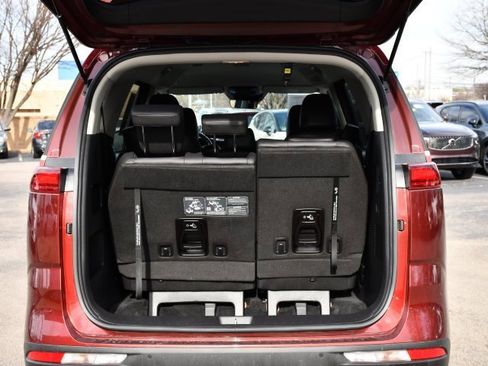Used 2024 Kia Carnival LX image 27