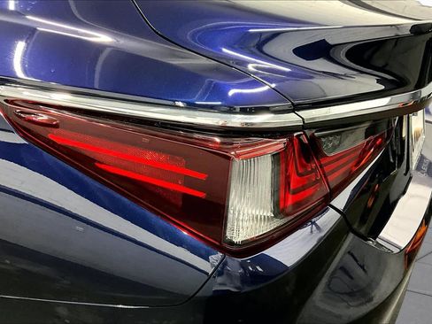 Used 2022 Lexus ES 350 w/ Premium Package FWD image 29