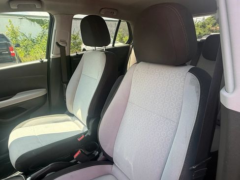 Used 2020 Chevrolet Trax LS w/ Tint and Cruise Package FWD image 6