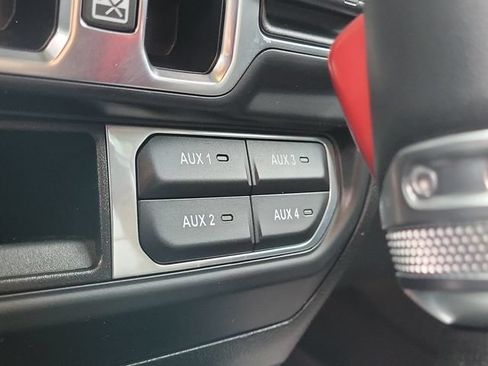 Used 2022 Jeep Wrangler Unlimited Sahara AWD/4WD image 26