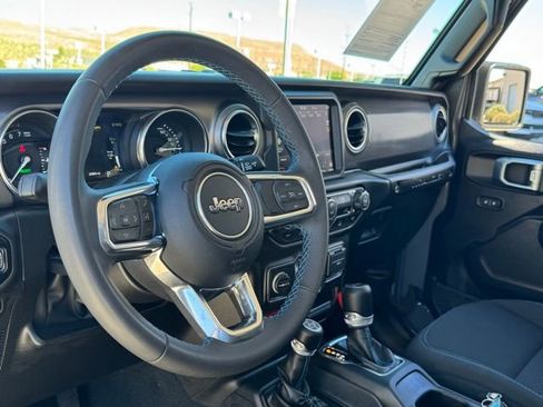 Used 2023 Jeep Wrangler Unlimited Rubicon 4xe image 20