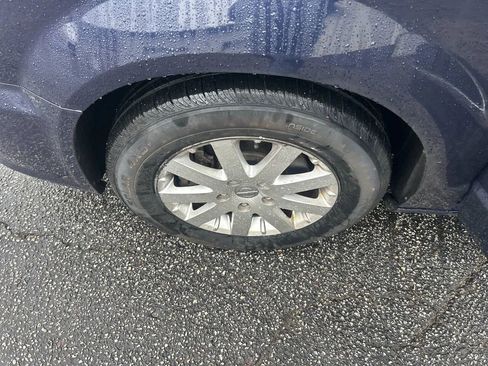 Used 2016 Chrysler Town & Country Touring w/ Driver Convenience Group image 12