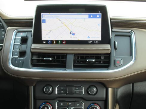 Used 2021 Chevrolet Tahoe High Country w/ Premium Package AWD/4WD image 15